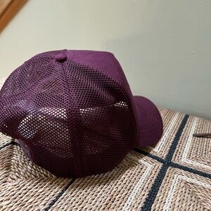 Alo trucker hat maroon